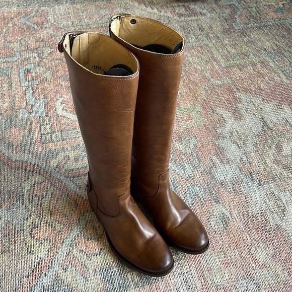 Frye Melissa Button Back Zip - Picture 4 of 8